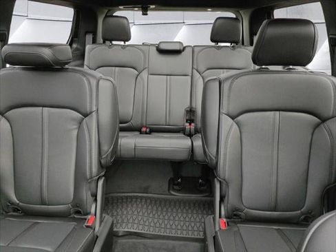 New 2026 Jeep Grand Wagoneer 4WD image 31