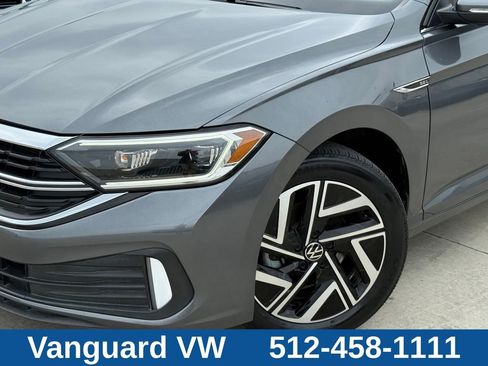Used 2023 Volkswagen Jetta SEL FWD image 3