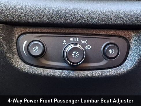 Used 2018 Buick Regal Essence w/ Driver Confidence Package #1 image 28