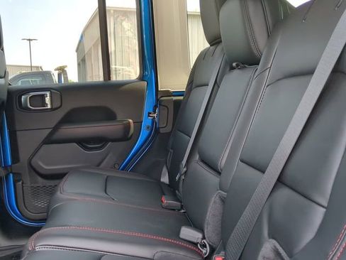 New 2024 Jeep Wrangler Unlimited Rubicon w/ Technology Group image 14