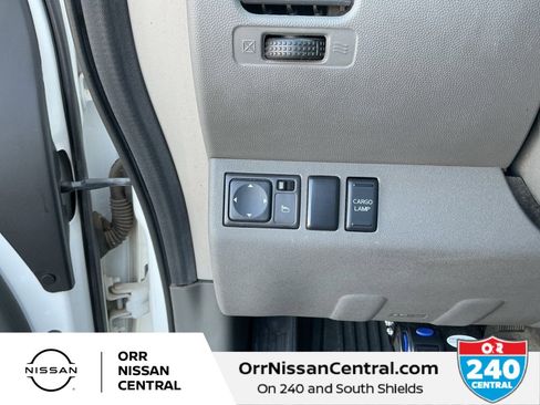 Used 2011 Nissan Frontier SV w/ SV Premium Utility Pkg image 18