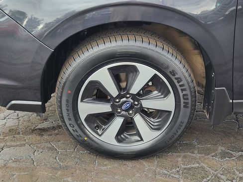 Used 2018 Subaru Forester 2.5i Premium AWD/4WD image 14