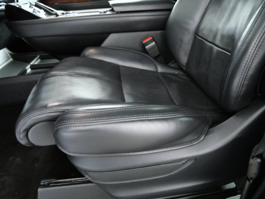Certified 2023 Lincoln Navigator Reserve AWD/4WD image 17