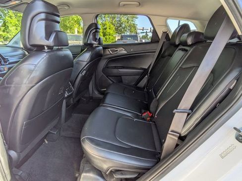 Used 2024 Kia Sportage EX FWD image 15