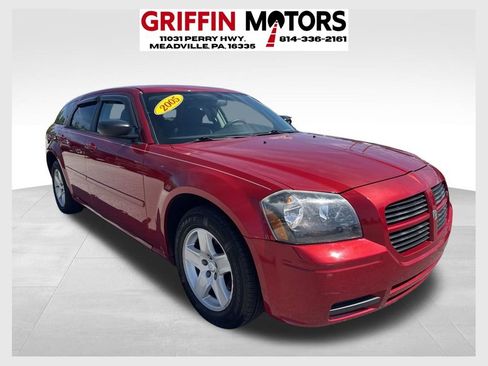 Used 2005 Dodge Magnum SE RWD image 1