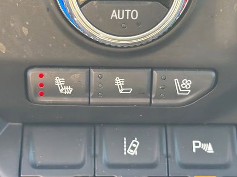 Used 2022 GMC Sierra 2500 AT4 w/ AT4 Premium Plus Package image 30