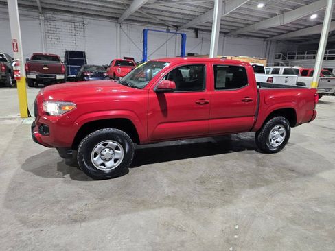Used 2020 Toyota Tacoma SR AWD/4WD image 3