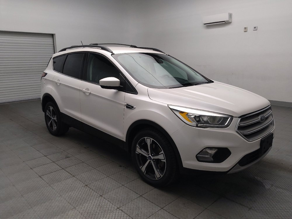 Used 2018 Ford Escape SEL w/ Ford Safe & Smart Package FWD image 13