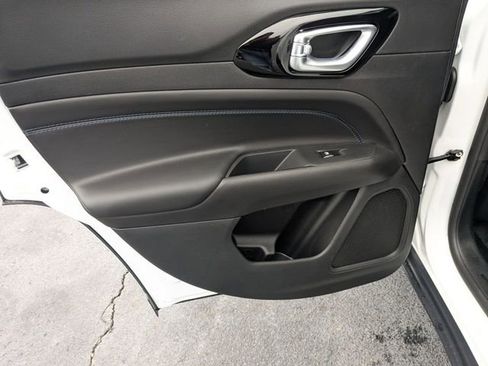 New 2026 Jeep Compass Latitude AWD/4WD image 24
