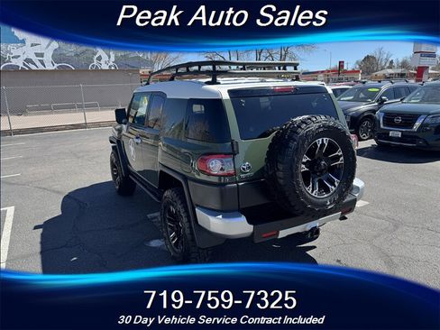 Used 2014 Toyota FJ Cruiser 4WD w/ Upgrade Package image 5