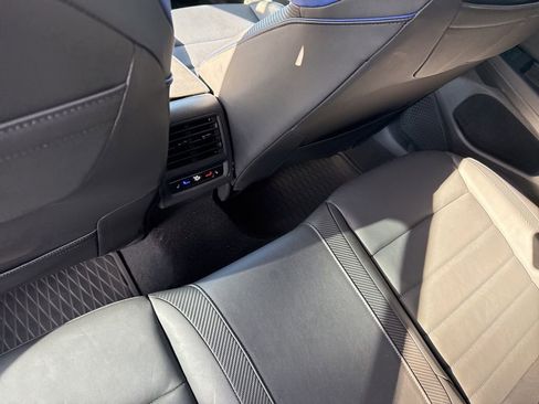 Used 2023 Volkswagen Golf R image 24