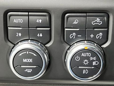 Used 2023 GMC Sierra 1500 Denali Ultimate AWD/4WD image 31