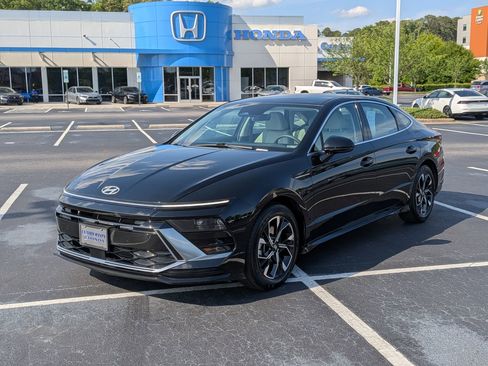 Used 2025 Hyundai Sonata SEL FWD image 7