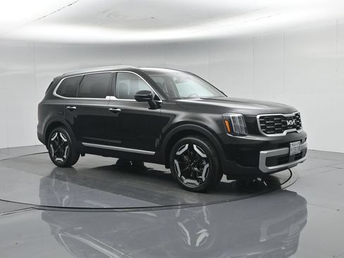 Used 2024 Kia Telluride S FWD image 31