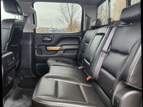 Used 2015 Chevrolet Silverado 2500 LTZ w/ LTZ Plus Package image 16