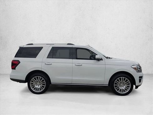 Used 2024 Ford Expedition Limited AWD/4WD image 4