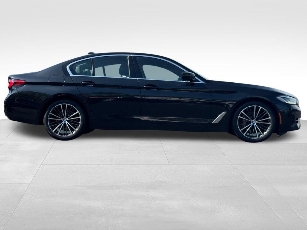 Used 2023 BMW 530i xDrive w/ Convenience Package AWD/4WD image 8