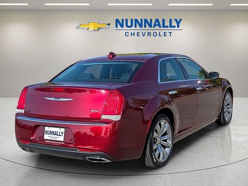Used 2019 Chrysler 300 Limited RWD image 5