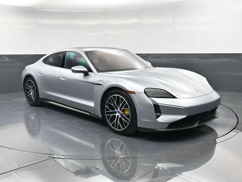 Certified 2025 Porsche Taycan Turbo image 10