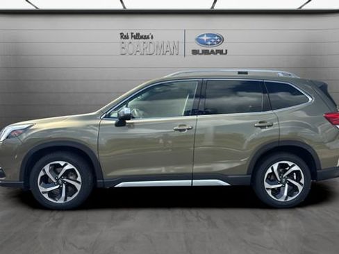 Used 2023 Subaru Forester Touring AWD/4WD image 9