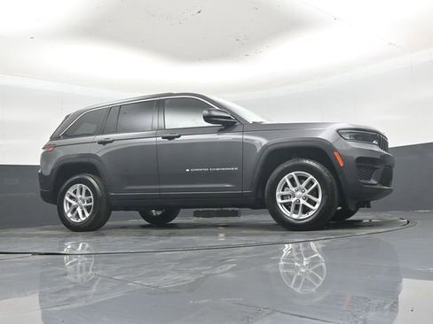 New 2026 Jeep Grand Cherokee Laredo X AWD/4WD image 38