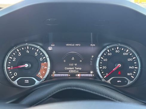 Used 2023 Jeep Renegade Trailhawk AWD/4WD image 19