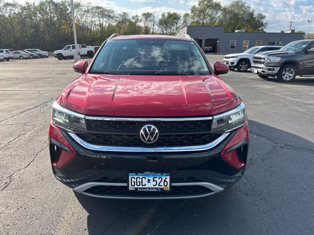 Used 2022 Volkswagen Taos SE AWD/4WD image 2