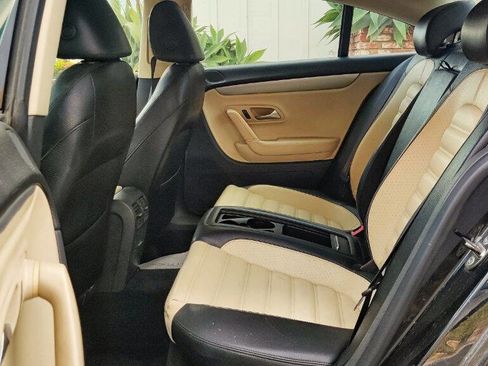 Used 2011 Volkswagen CC Sport image 11