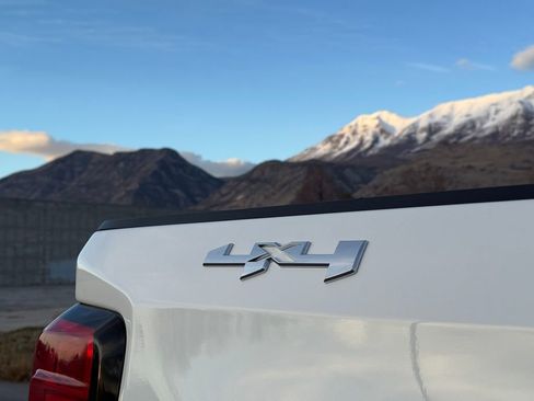 Used 2023 GMC Sierra 1500 SLE image 15