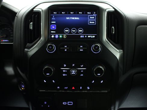 Used 2022 Chevrolet Silverado 1500 RST w/ Z71 Off-Road Package AWD/4WD image 22