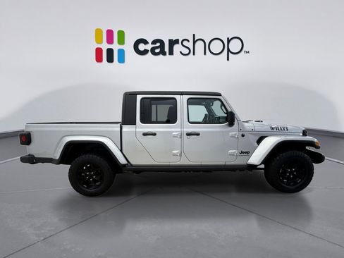Used 2023 Jeep Gladiator Sport AWD/4WD image 6