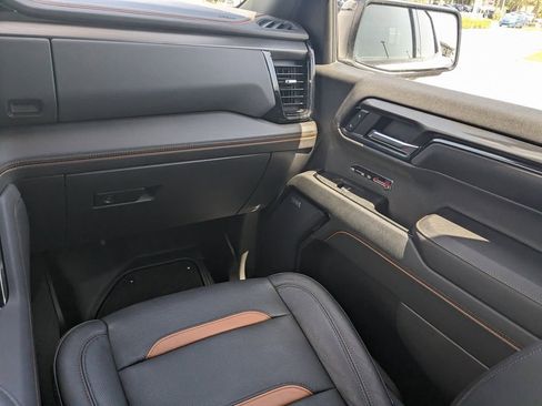 Used 2023 GMC Sierra 1500 AT4 w/ AT4 Premium Package image 17