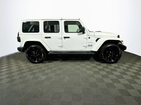 Used 2021 Jeep Wrangler Unlimited Sahara w/ Cold Weather Group AWD/4WD image 9