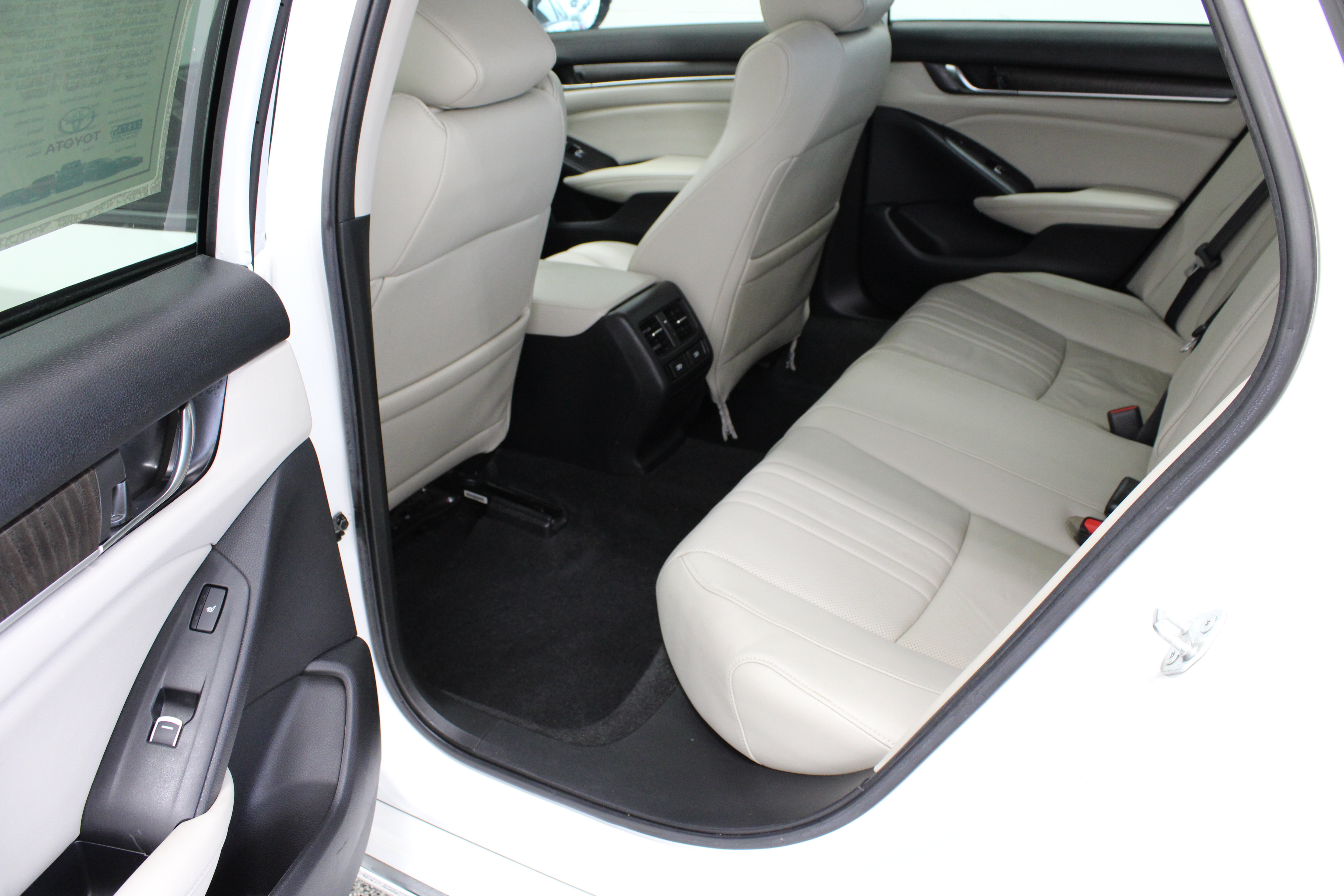 Used 2021 Honda Accord Touring image 32