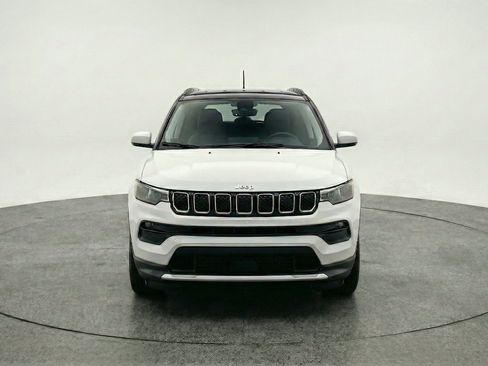 Used 2025 Jeep Compass Limited AWD/4WD image 2