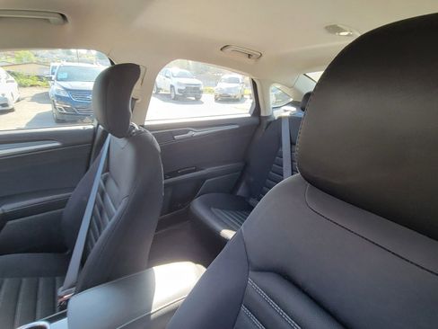 Used 2014 Ford Fusion SE image 17