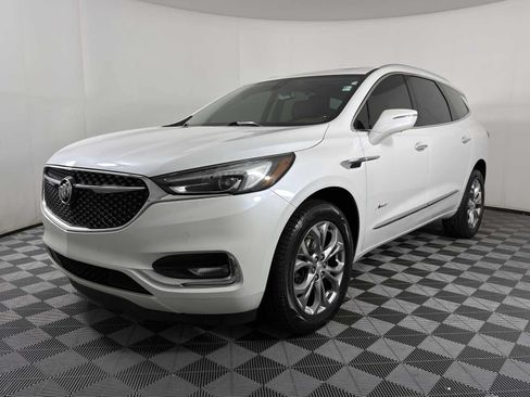 Used 2021 Buick Enclave Avenir w/ Avenir Technology Package FWD image 3