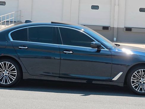 Used 2017 BMW 530i xDrive AWD/4WD image 3