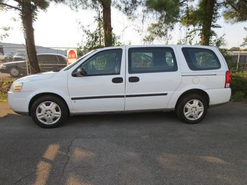 Used 2008 Chevrolet Uplander FWD image 1