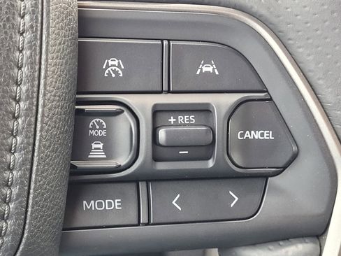 Used 2025 Toyota 4Runner TRD Off-Road Premium image 23