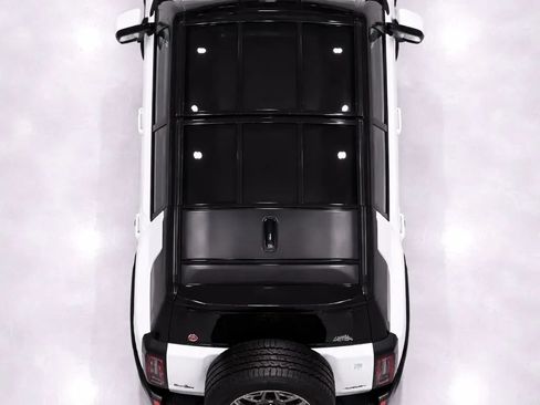 Used 2025 GMC Hummer EV 3X AWD/4WD image 9