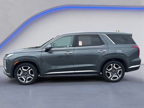 Used 2025 Hyundai Palisade Limited FWD image 3