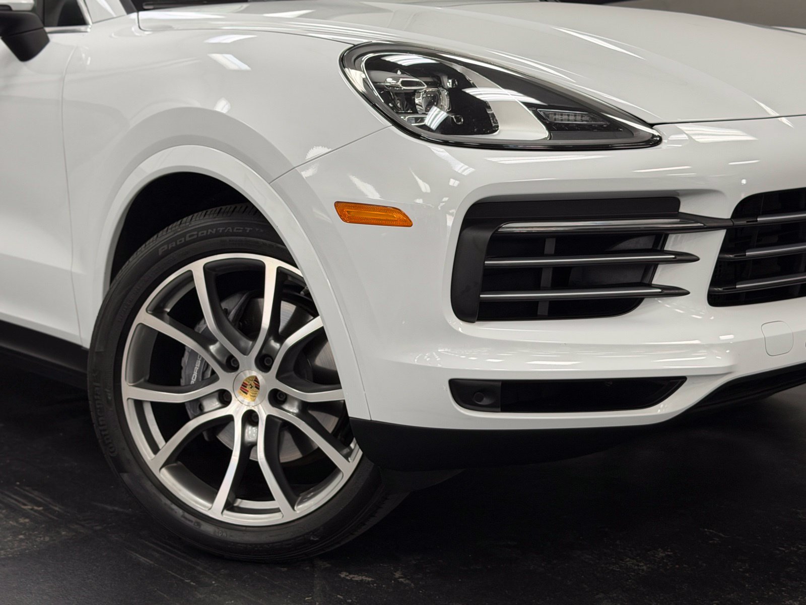 Used 2022 Porsche Cayenne E-Hybrid w/ Premium Package AWD/4WD image 4