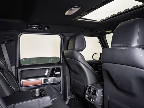 Used 2025 Mercedes-Benz G 550 image 17