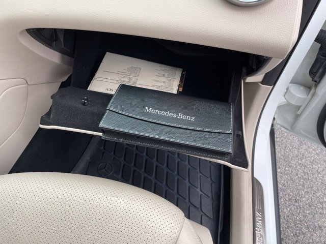 Used 2021 Mercedes-Benz GLC 300 4MATIC image 46