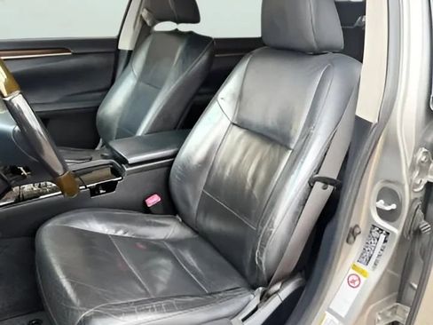 Used 2015 Lexus ES 350 w/ Luxury Package FWD image 13