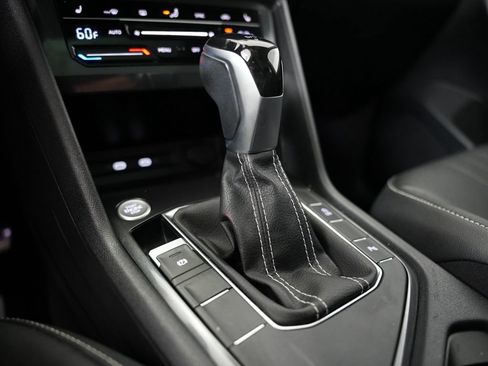 Used 2023 Volkswagen Tiguan SE R-Line FWD image 27