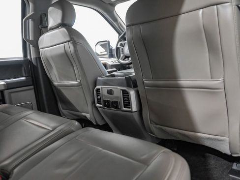 Used 2018 Ford F150 Lariat image 36