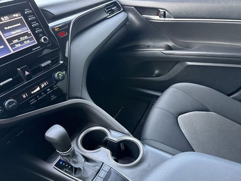 Used 2022 Toyota Camry LE image 20