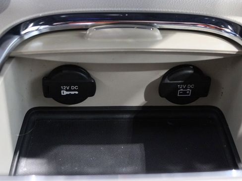 Used 2019 Dodge Grand Caravan SXT FWD image 19